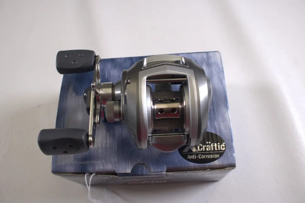 Abu Garica Revo S-L Gen 1 6.4:1 LH - Used Casting Reel - Excellent Con